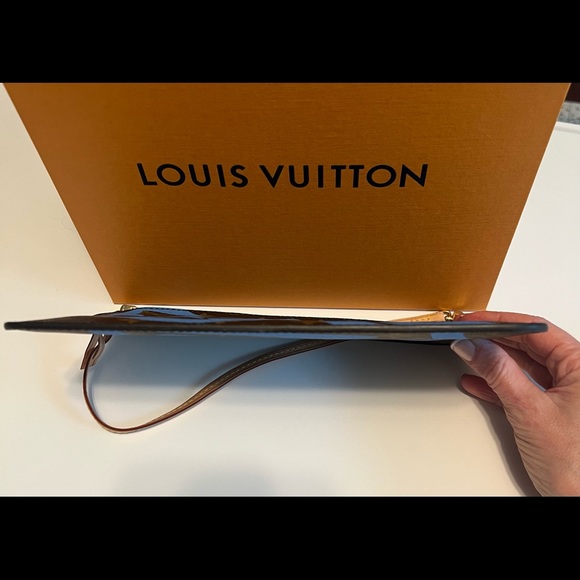 Louis Vuitton Tahitienne Cities Destination Mykonos zip pouch💙💙 - Picture 6 of 11